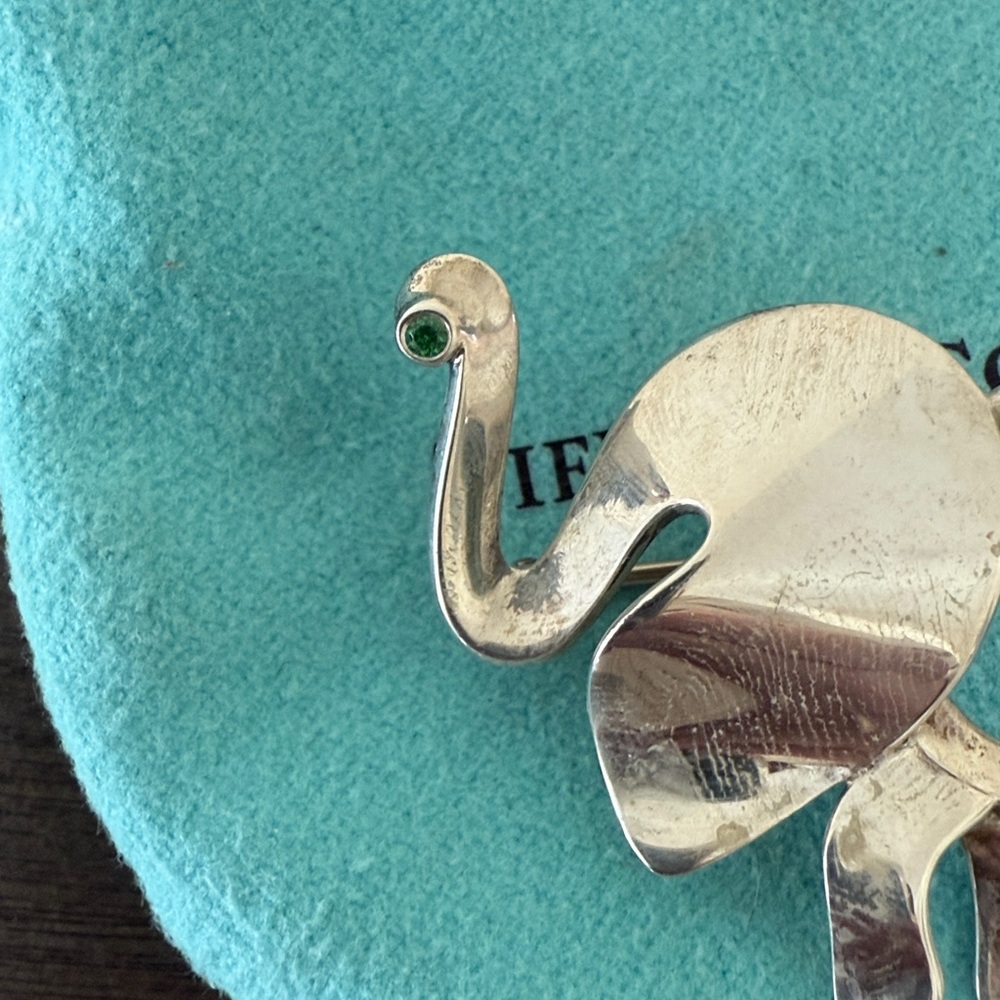 Tiffany & co Save The Wild Collection sterling silver Elephant Brooch tzavorite - Picture 4 of 5